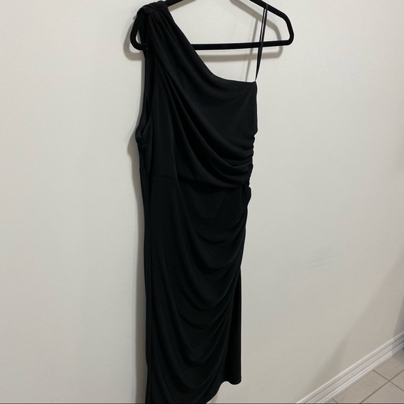 🛍3/$45 Le Chateau One Shoulder Side Rouched Dress - Picture 4 of 6